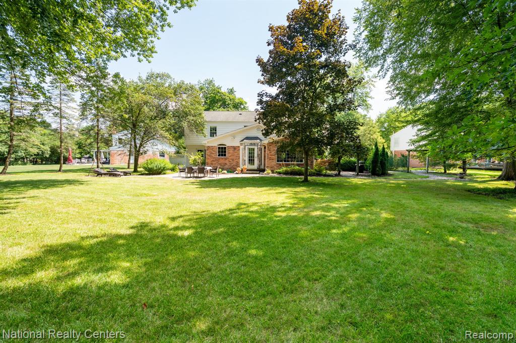 31467 Old Cannon Road, Beverly Hills, MI 48025 — Photo 2