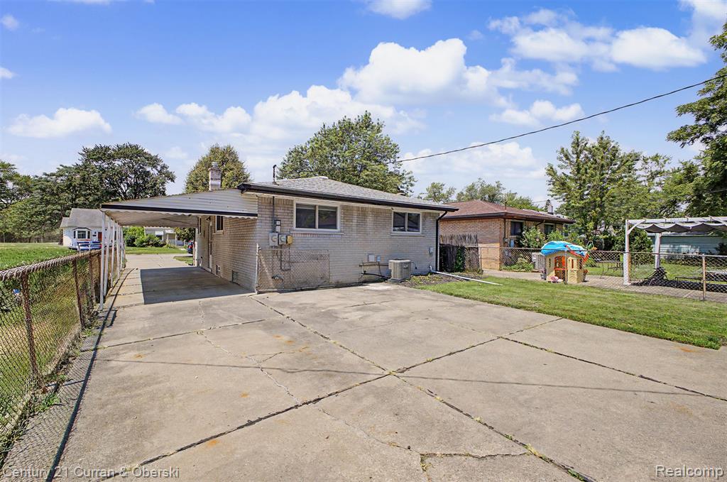 5375 Mayfair Street, Dearborn Heights, MI 48125 — Photo 28
