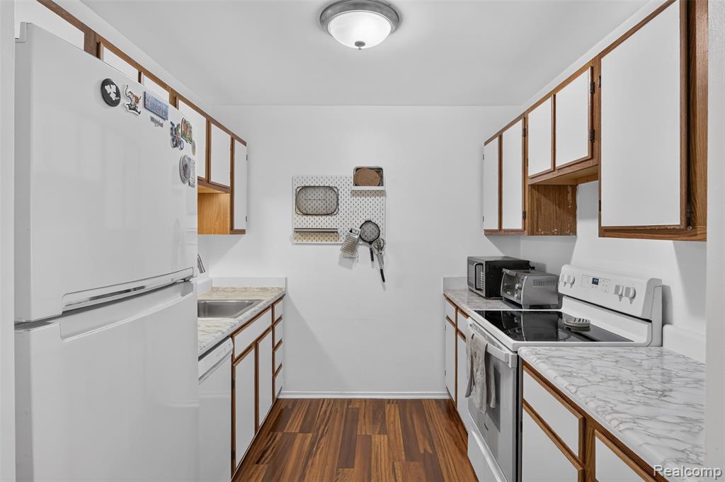 777 Clubhouse Drive, 2, Ypsilanti, MI 48197 — Photo 18