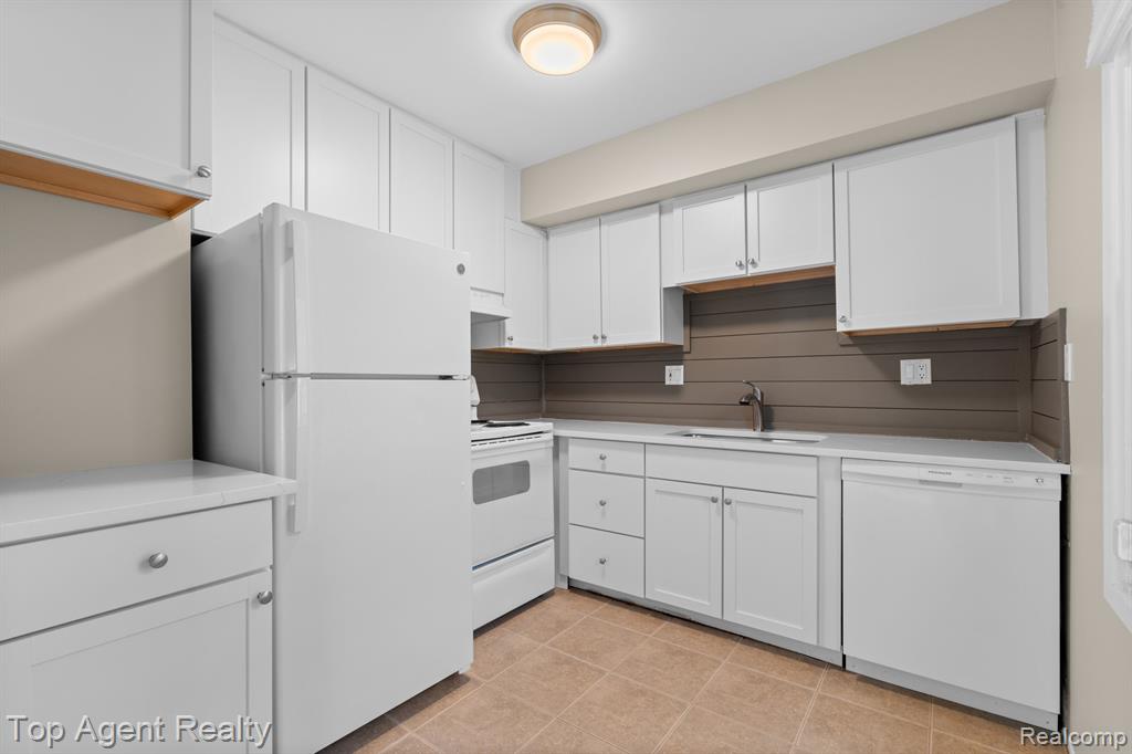 5095 Crooks Road, 1, Royal Oak, MI 48073 — Photo 7