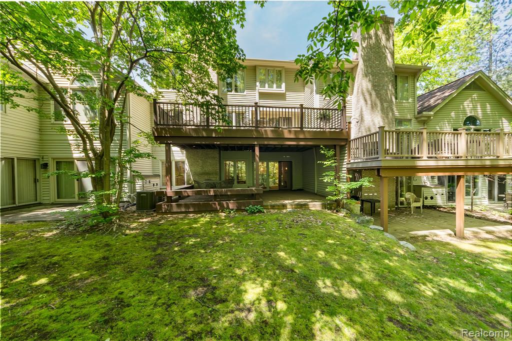 4467 GOLF VIEW Drive, Brighton, MI 48116 — Photo 4