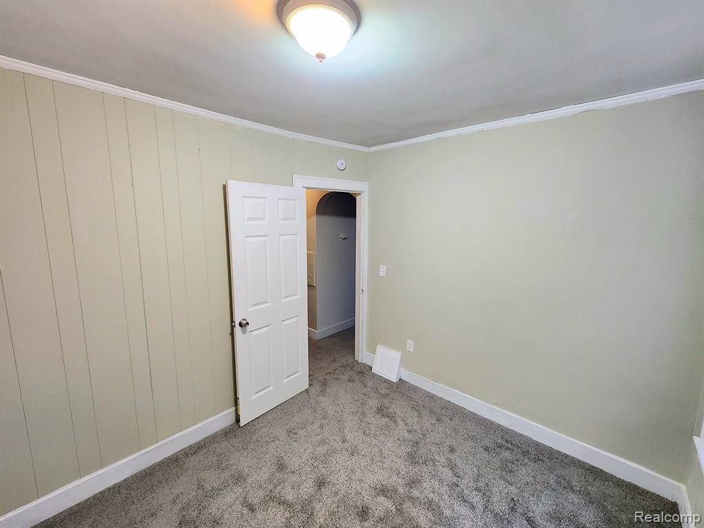 9258 BOLEYN Street, Detroit, MI 48224 — Photo 15