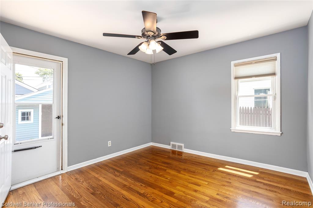 909 Hoffman Avenue, Royal Oak, MI 48067 — Photo 11