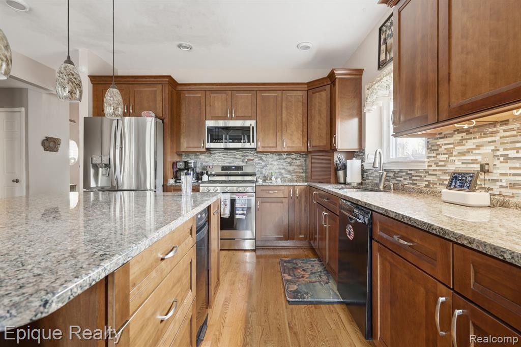 9867 Finnegan Drive, Brighton, MI 48116 — Photo 9