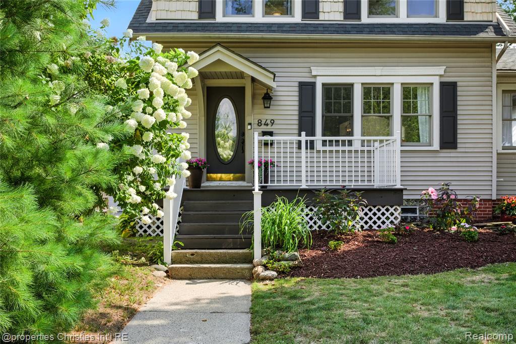 849 W Breckenridge Street, Ferndale, MI 48220 — Photo 2