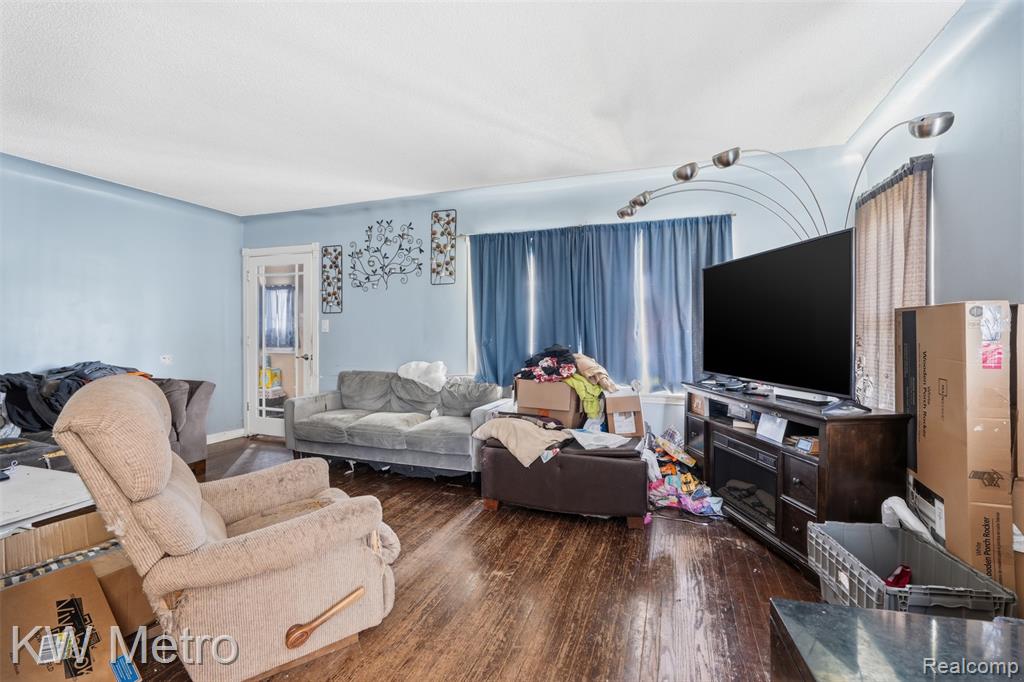1722 Deering Street, Garden City, MI — Photo 3