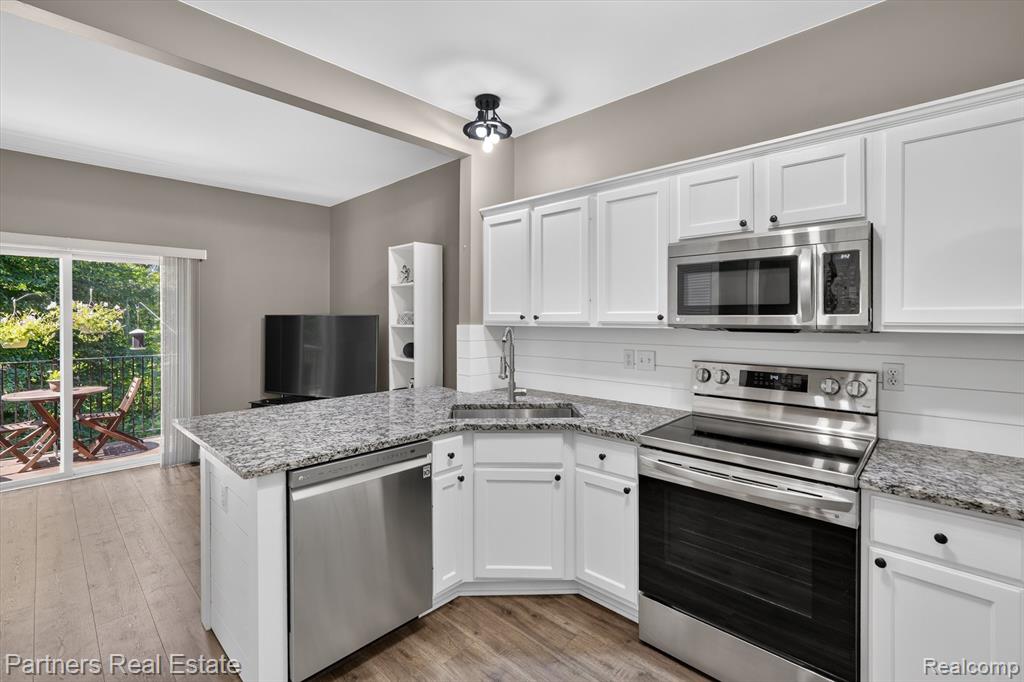 1617 Red Hickory Court, Howell, MI 48855 — Photo 13