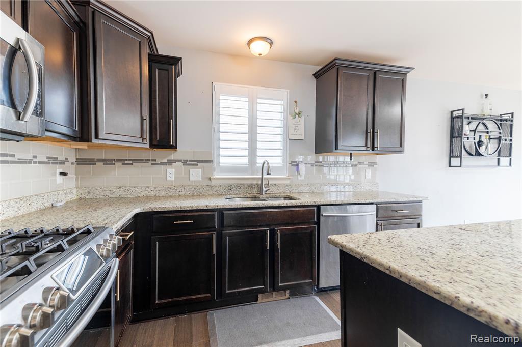 37421 Theresa Lane, New Boston, MI 48164 — Photo 20