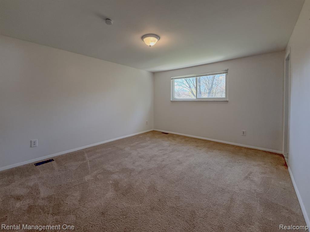 5326 FALMOUTH Drive, Troy, MI 48085 — Photo 25