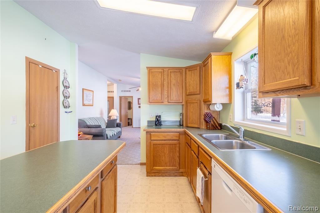 11944 N Wise Road, Clare, MI 48617 — Photo 4