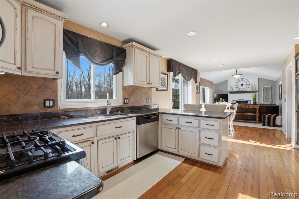 10146 Newfound Gap, Brighton, MI 48114 — Photo 13
