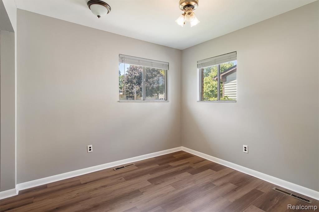 51056 Fairlane Drive, Utica, MI 48316 — Photo 19
