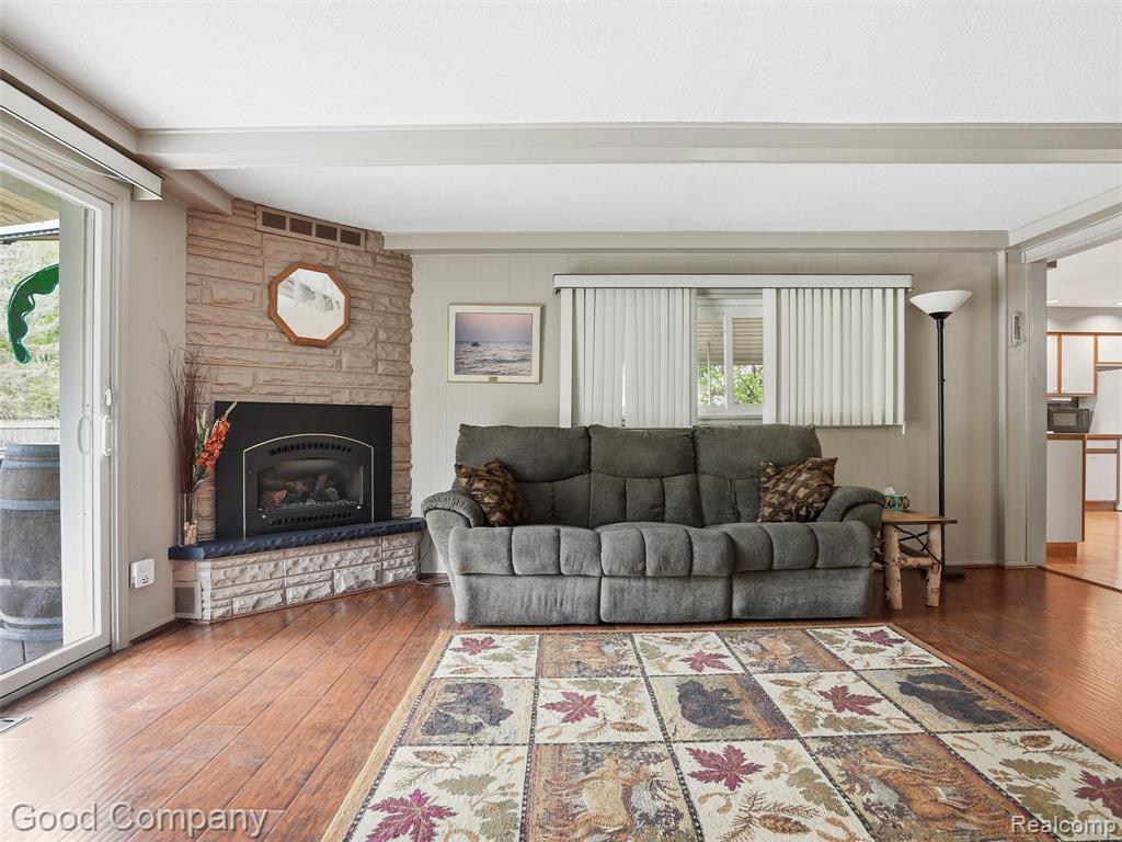19706 Old Homestead Drive, Harper Woods, MI 48225 — Photo 12