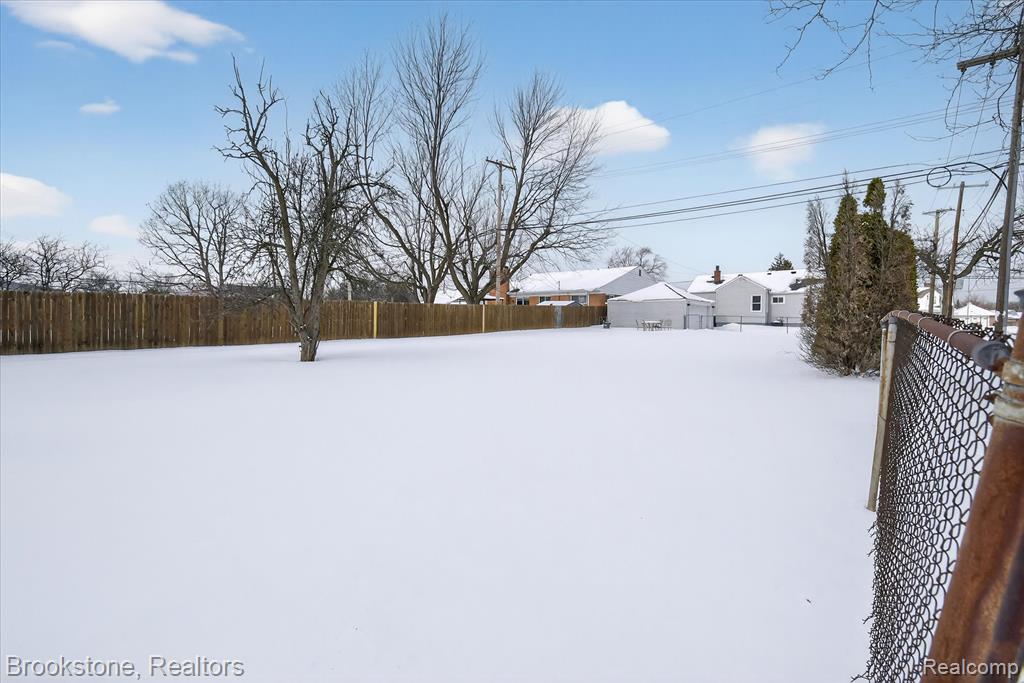 14801 Pennsylvania Road, Riverview, MI 48193 — Photo 26
