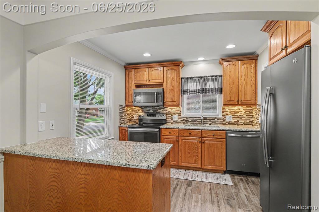 4427 Groveland Avenue, Royal Oak, MI 48073 — Photo 7