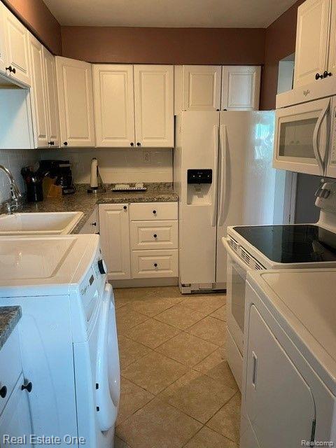 1864 COLONIAL VILLAGE Way, 2, Waterford, MI 48328 — Photo 5