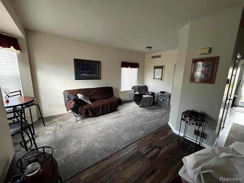 1620 Dartmoor Drive, Howell, MI 48843 — Photo 4