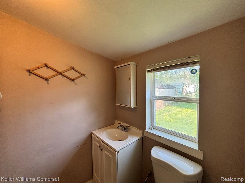 7275 Chalmers Avenue, Warren, MI 48091 — Photo 9