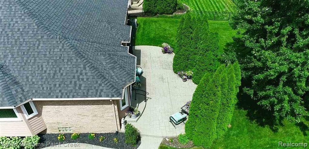 54660 BERRYFIELD Drive, Macomb, MI 48042 — Photo 35