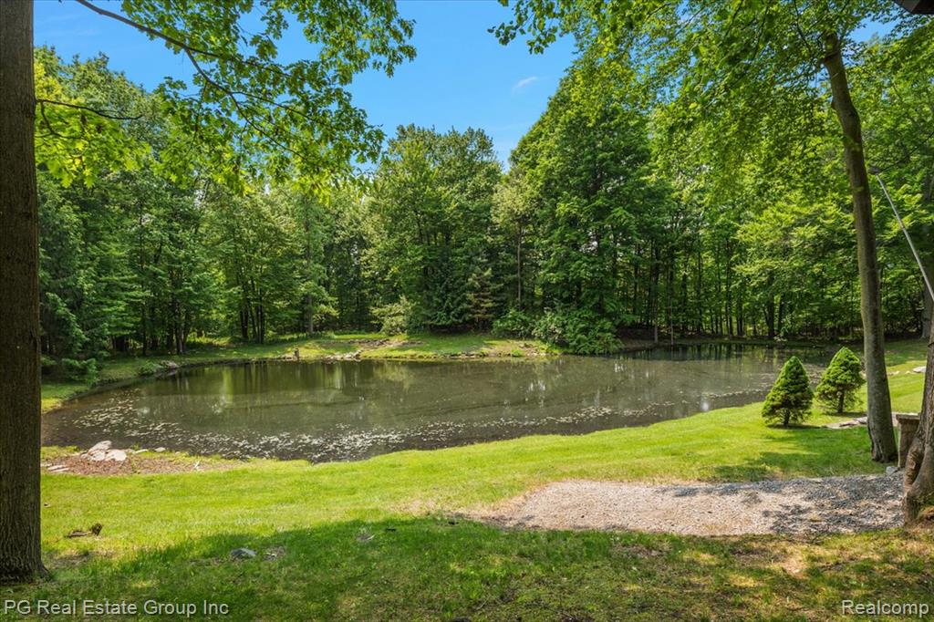 2536 ADDISON HILLS Court, Oxford, MI 48370 — Photo 11