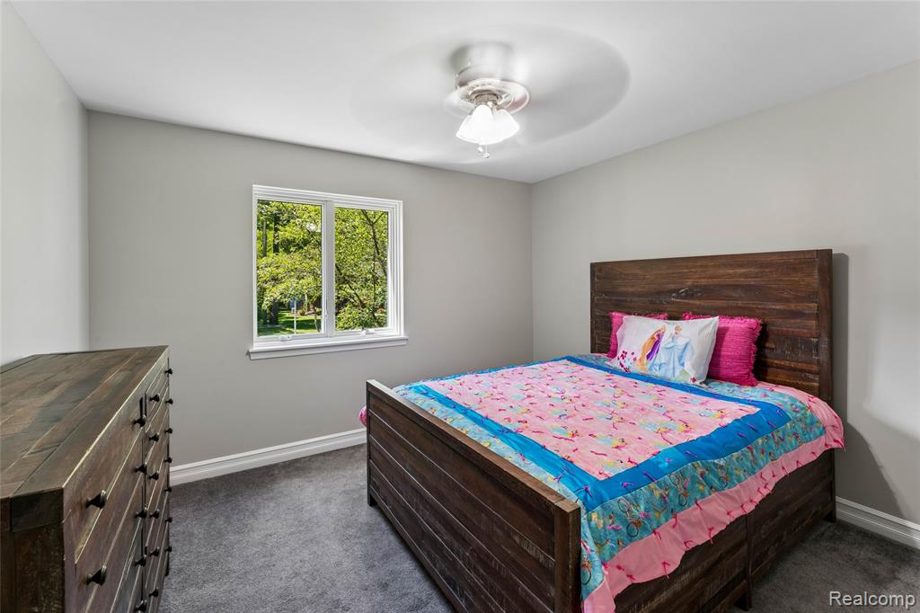 5327 Olde Saybrooke Road, Grand Blanc, MI 48439 — Photo 22