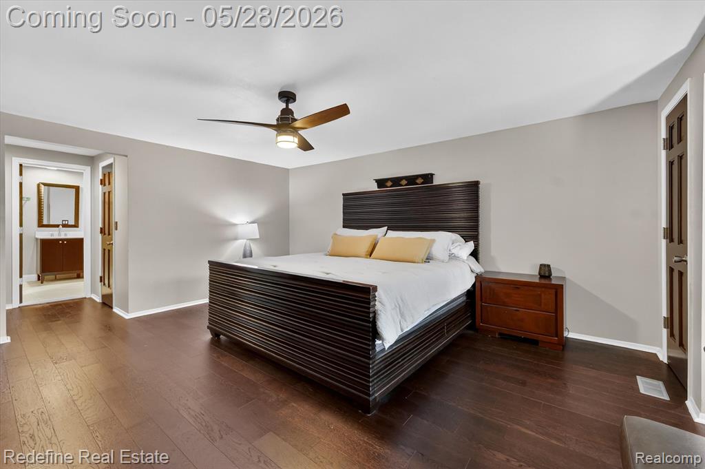 4296 Barcroft Way, West Bloomfield, MI 48323 — Photo 24