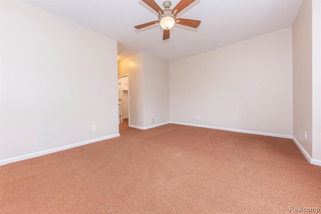 7246 Gateway Drive, West Bloomfield, MI — Photo 36