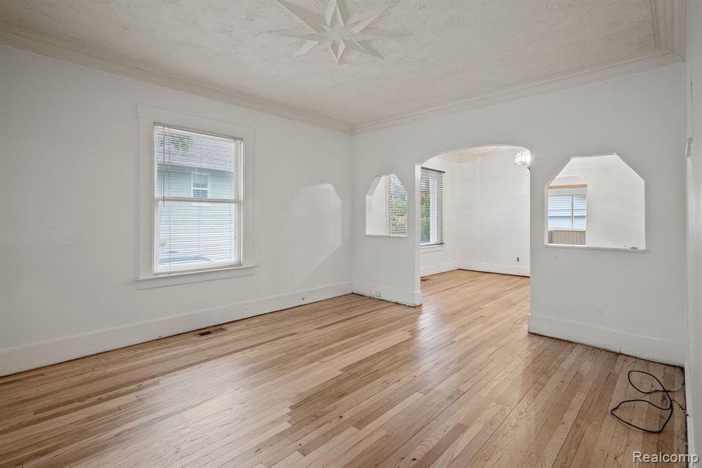 606 OAKLAND Avenue, Royal Oak, MI 48067 — Photo 13