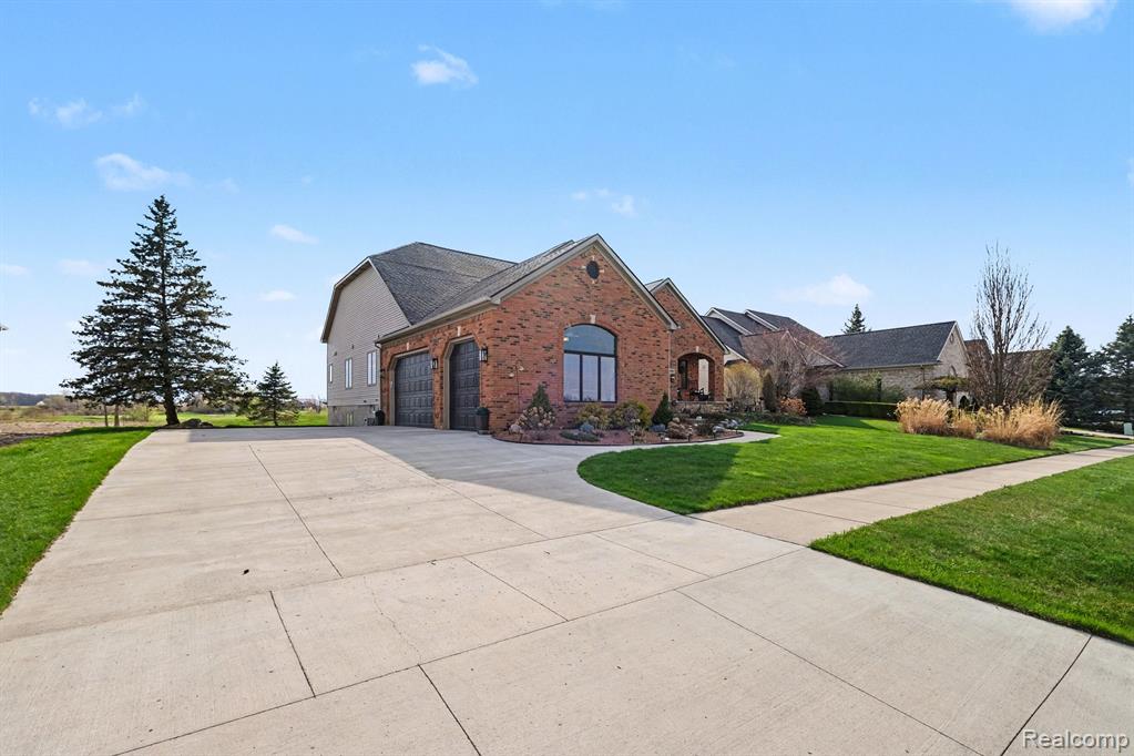 9084 Copper Ridge Drive, Davison, MI 48423 — Photo 2