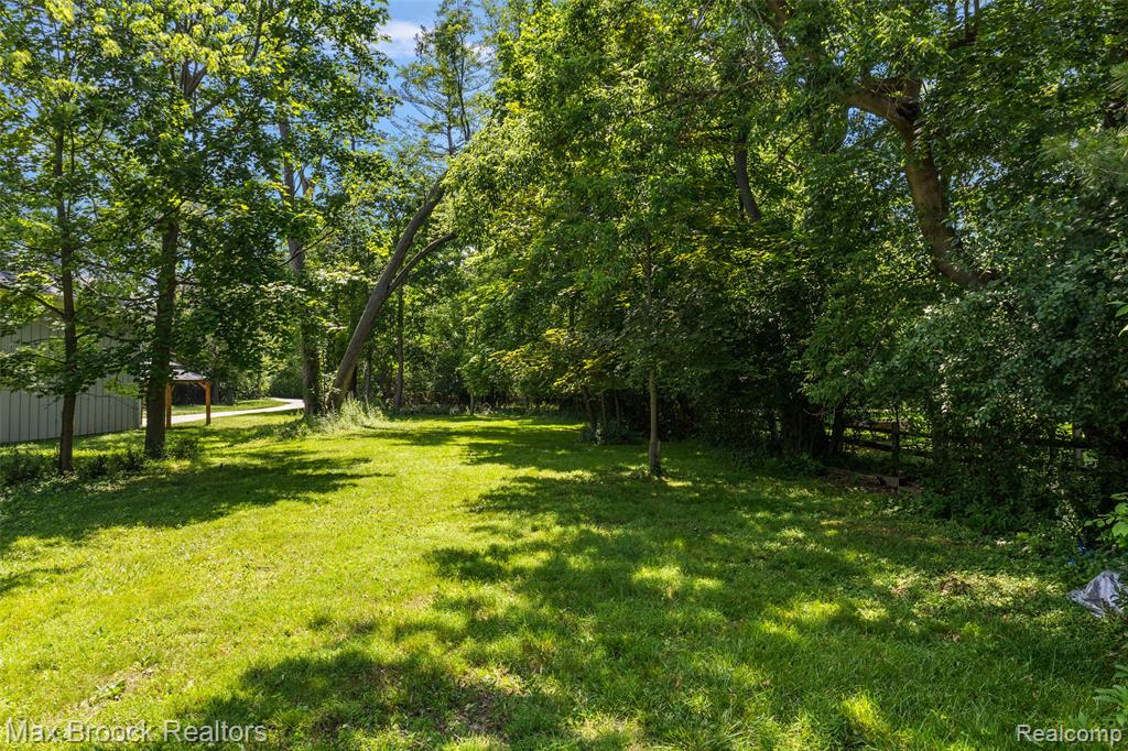 4848 Willow Lane, Orchard Lake Village, MI 48324 — Photo 20