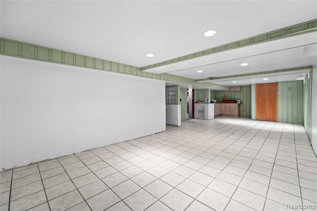 4402 Vassar Street, Dearborn Heights, MI 48125 — Photo 14
