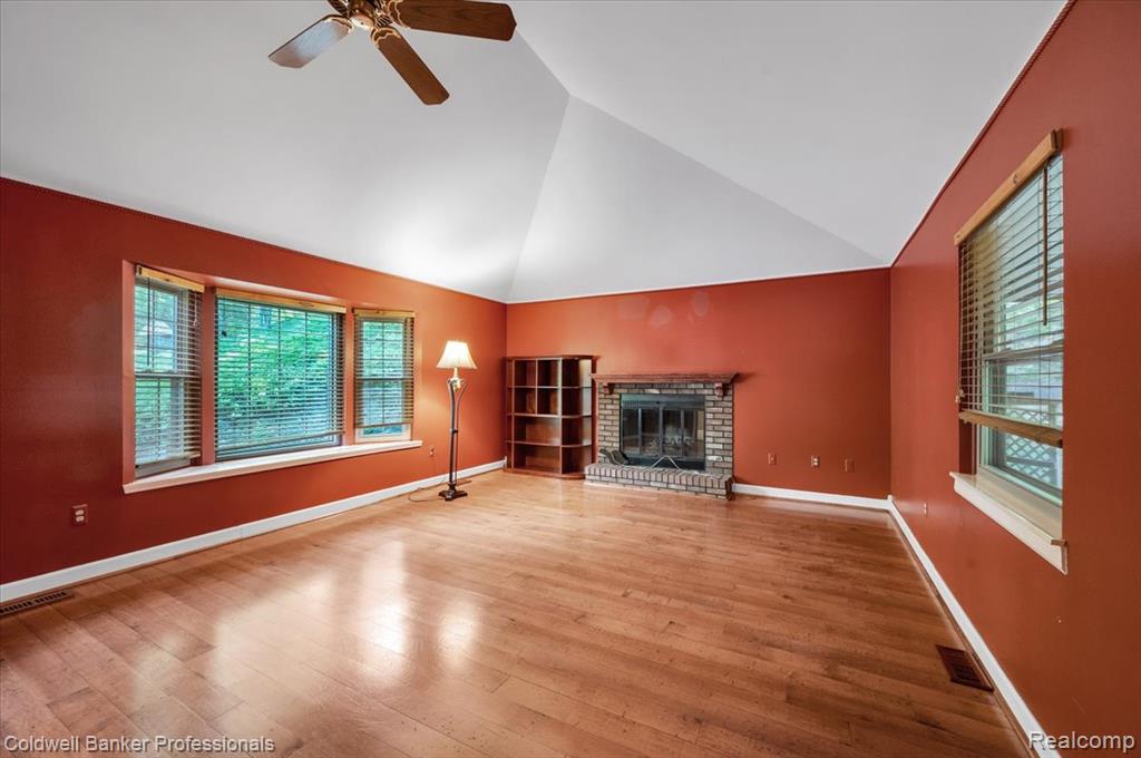 8873 Nepahwin Drive, Clarkston, MI 48348 — Photo 16