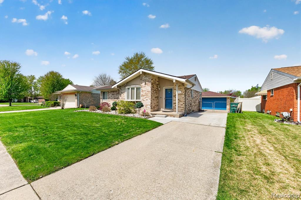 23712 Cedar Ridge Drive, Romulus, MI 48174 — Photo 3