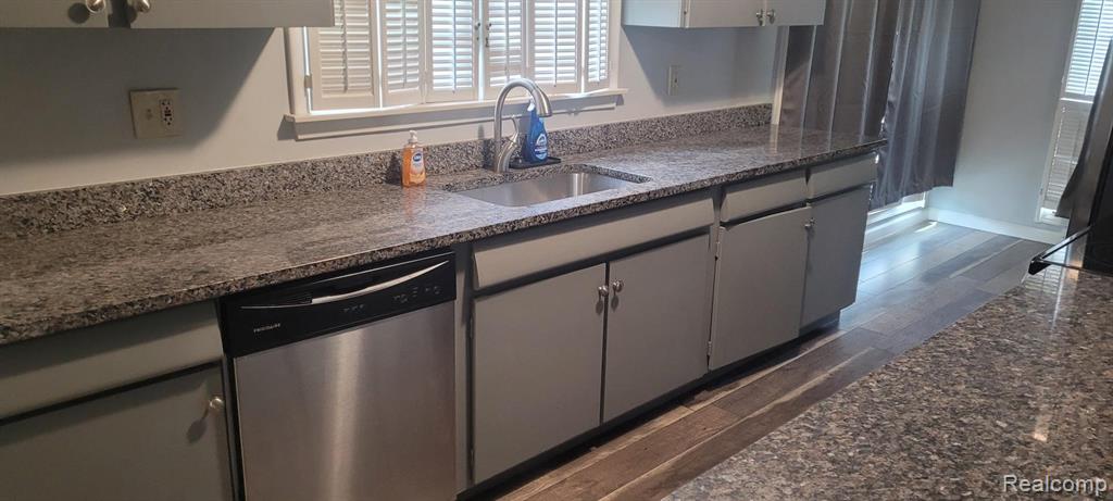 4995 Broomfield Lane, West Bloomfield, MI — Photo 2