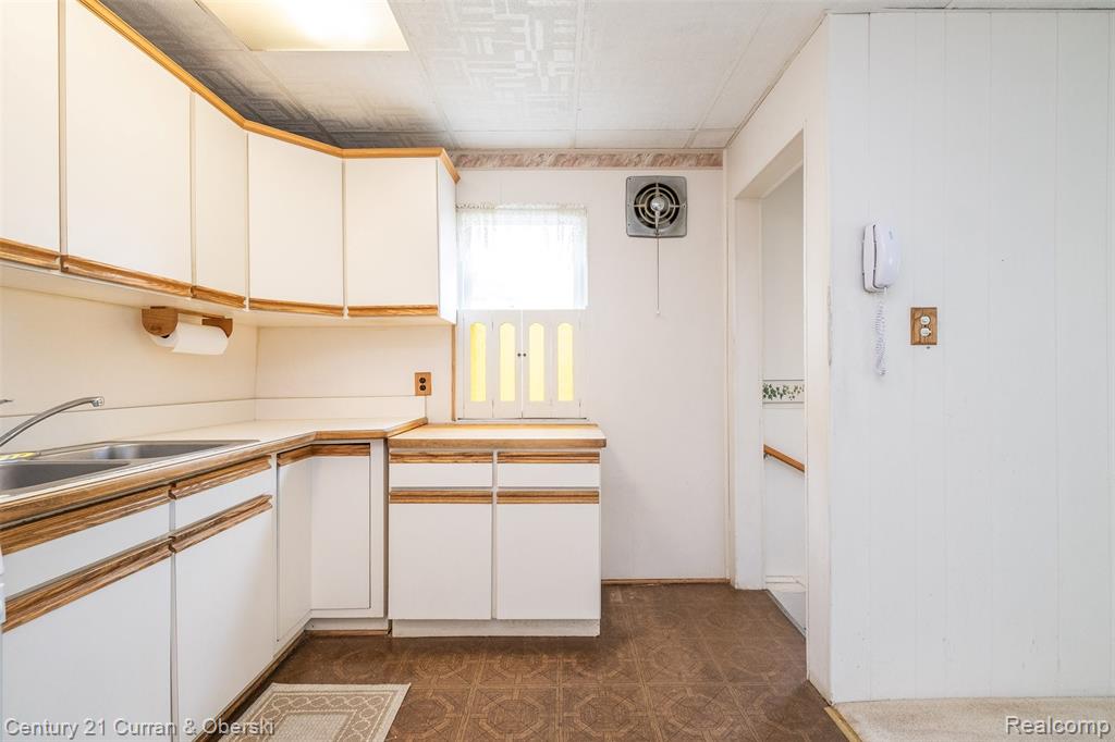 9663 Columbia, Redford, MI 48239 — Photo 16