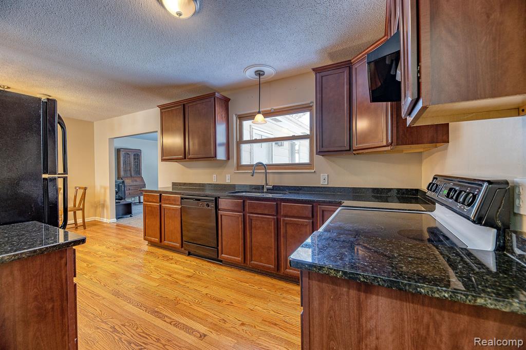 5123 MILL WHEEL Drive, Grand Blanc, MI 48439 — Photo 6