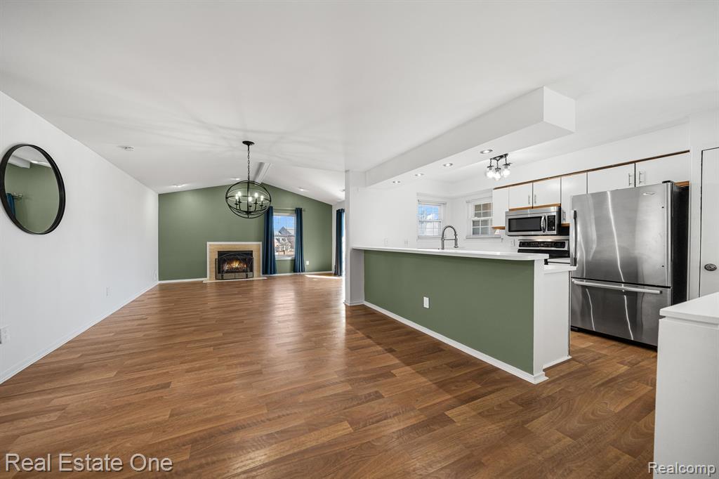 6624 Fireside Court, West Bloomfield, MI — Photo 6