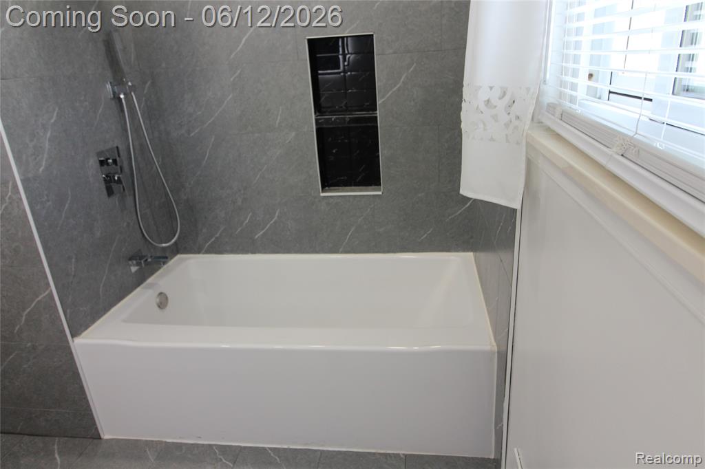 20165 Merle Court, Clinton Twp, MI 48035 — Photo 20