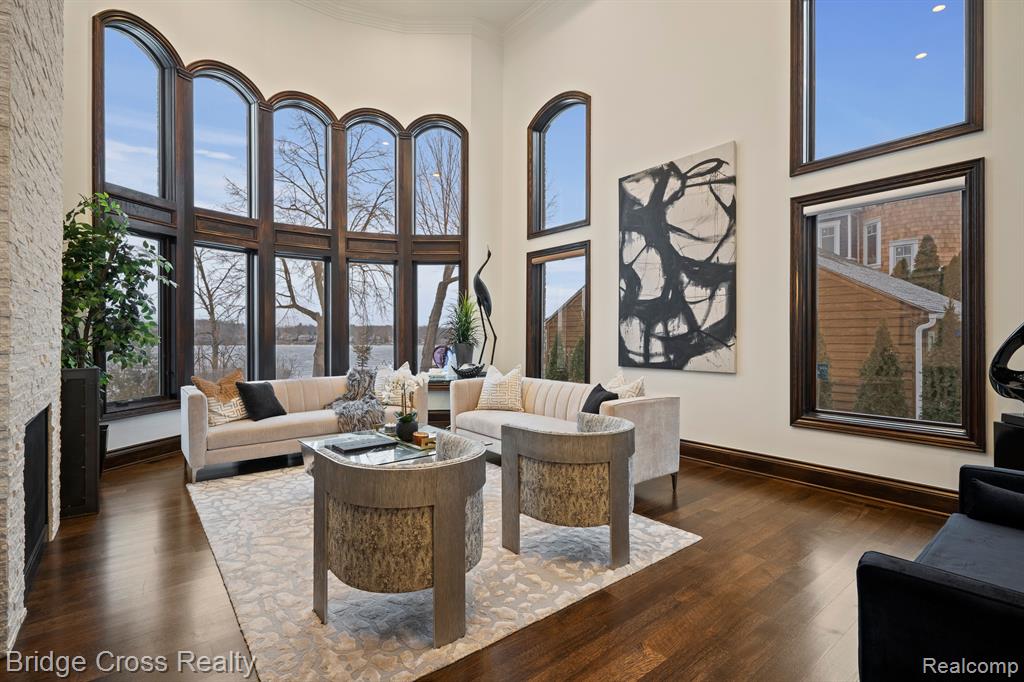 5820 LAKEVIEW Avenue, Orchard Lake Village, MI 48323 — Photo 17