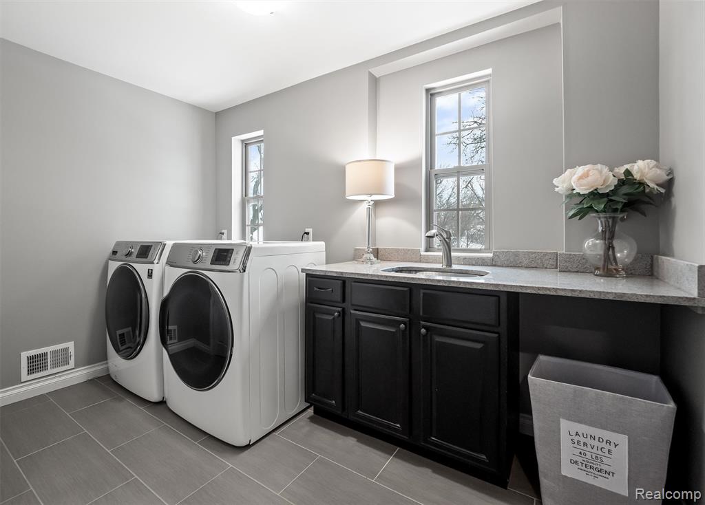 651 Davis Avenue, Birmingham, MI 48009 — Photo 17
