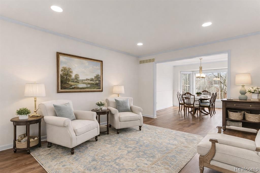 800 Ravine Terrace Drive, Rochester Hills, MI 48307 — Photo 2