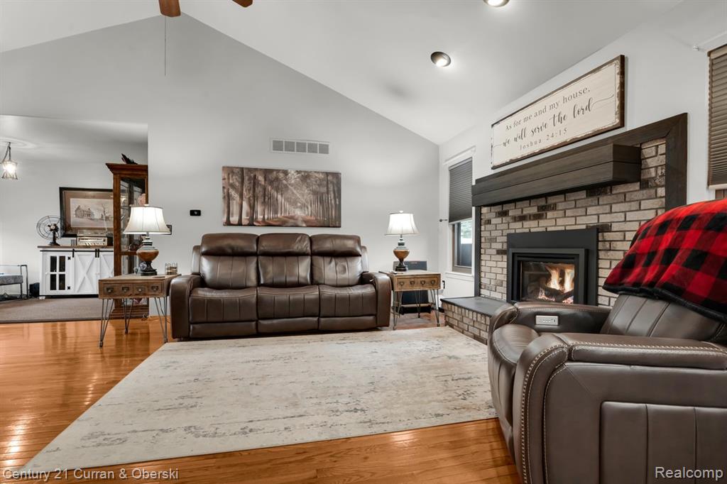 21539 Deerfield Drive, Woodhaven, MI 48183 — Photo 8
