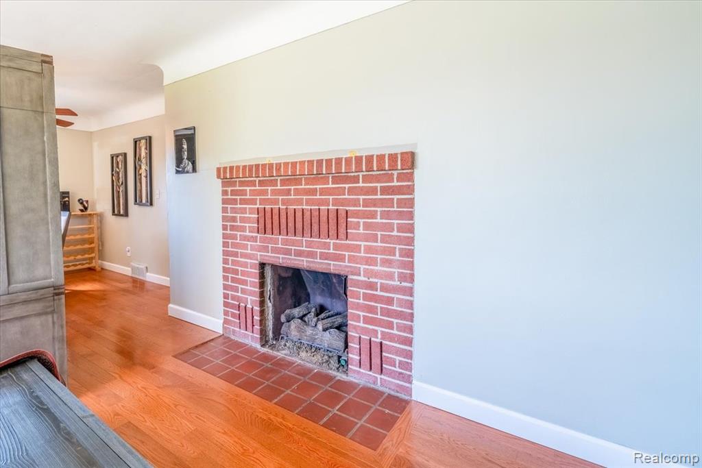 47969 Merle Court, Belleville, MI 48111 — Photo 6