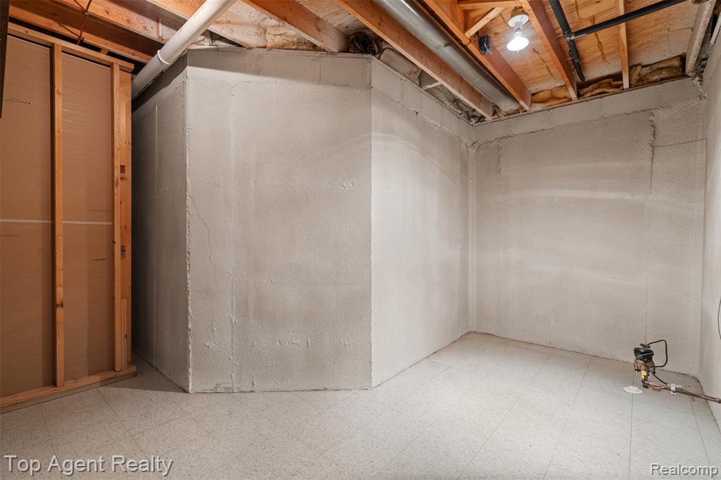 4430 Bayleaf Drive, Sterling Heights, MI 48314 — Photo 38