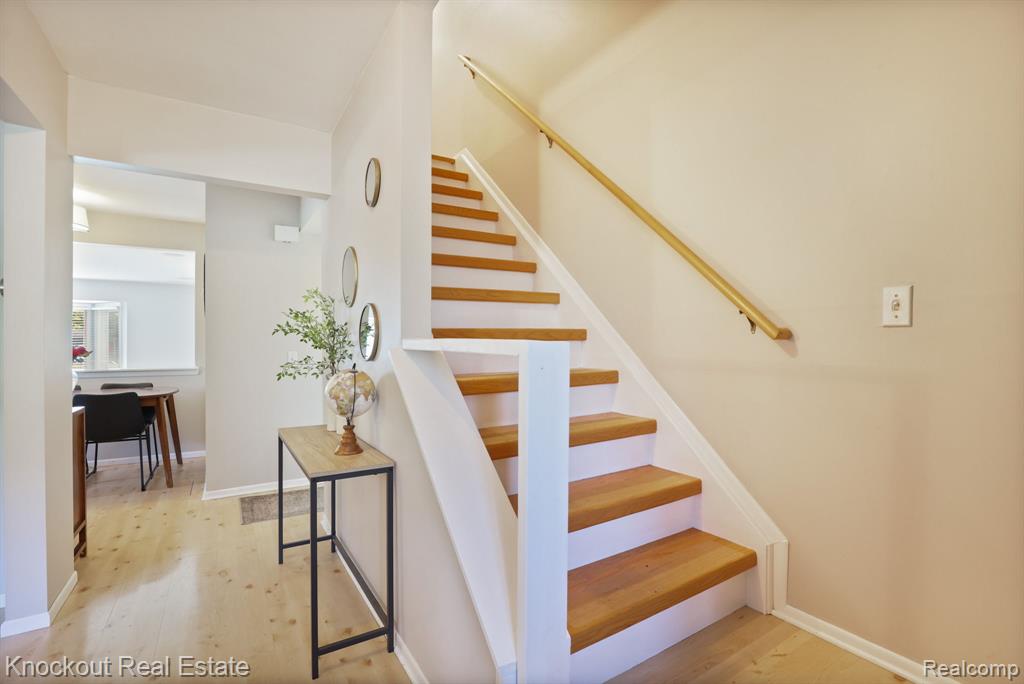 6157 Barker Circle, Waterford, MI 48329 — Photo 26