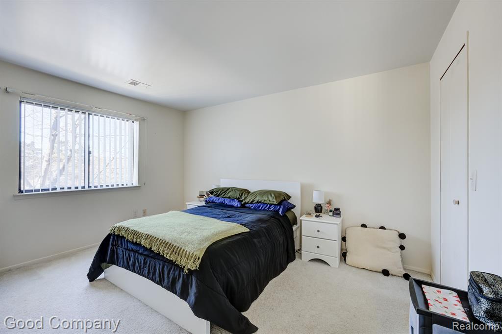 27260 EVERGREEN Road, Lathrup Village, MI 48076 — Photo 23