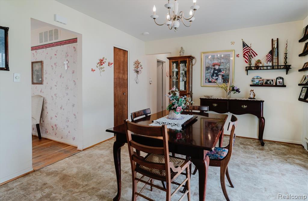 8949 Shannon Drive, Sterling Heights, MI 48314 — Photo 10
