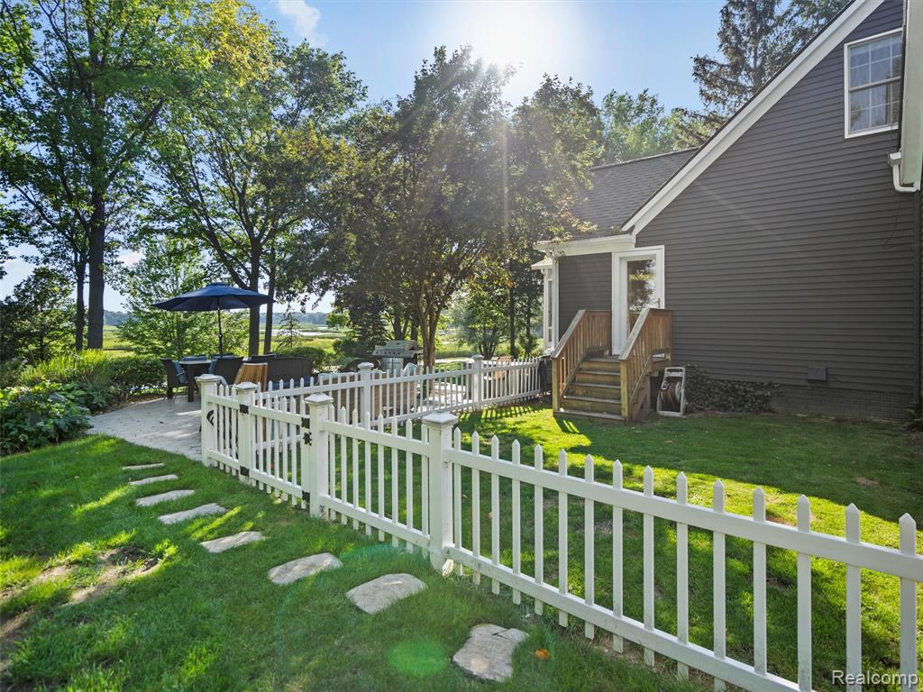 11285 Katrine Drive, Fenton, MI 48430 — Photo 52
