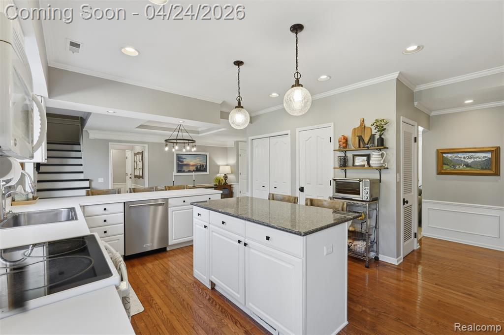 46790 W 11 Mile Road, Novi, MI — Photo 16