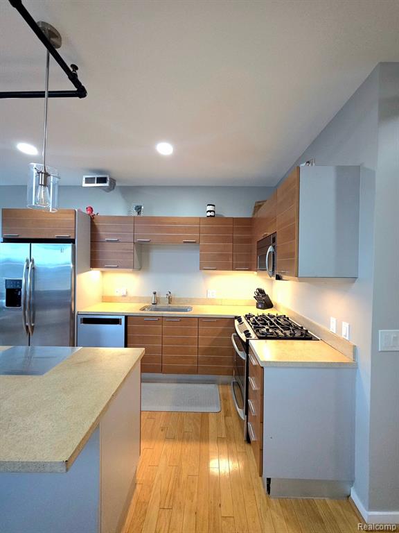 614 TROY, Royal Oak, MI 48067 — Photo 8
